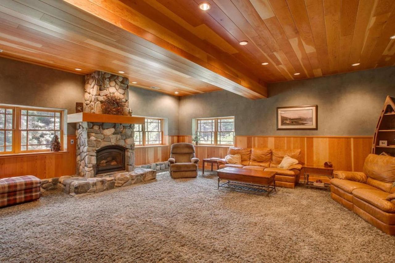 Snowgrass Lodge - River, Mountain Views & Hot Tub Левенуэрт Экстерьер фото