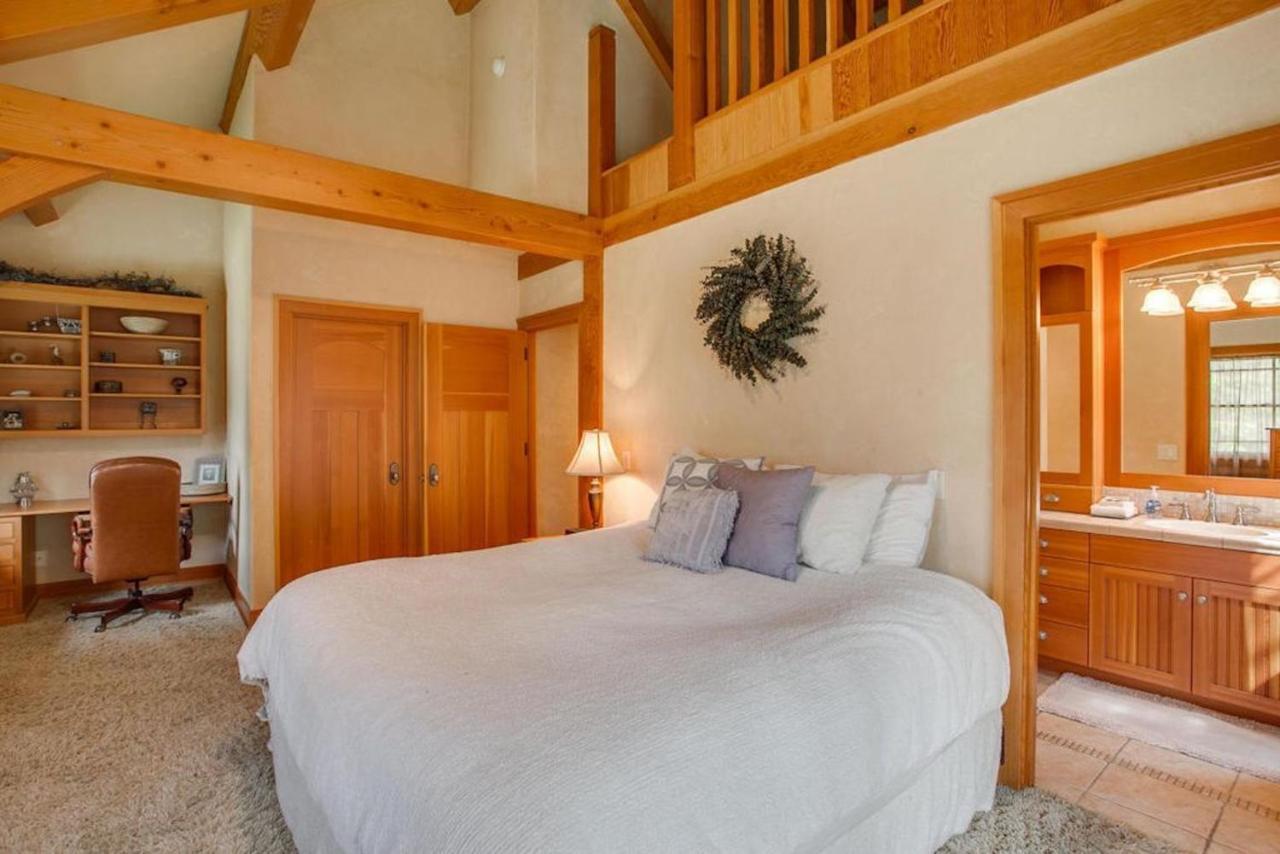 Snowgrass Lodge - River, Mountain Views & Hot Tub Левенуэрт Экстерьер фото